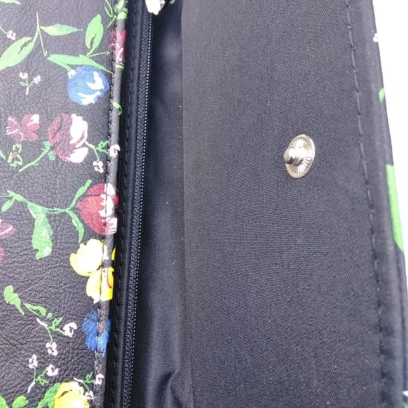 Wallet - Picture 9 of 11